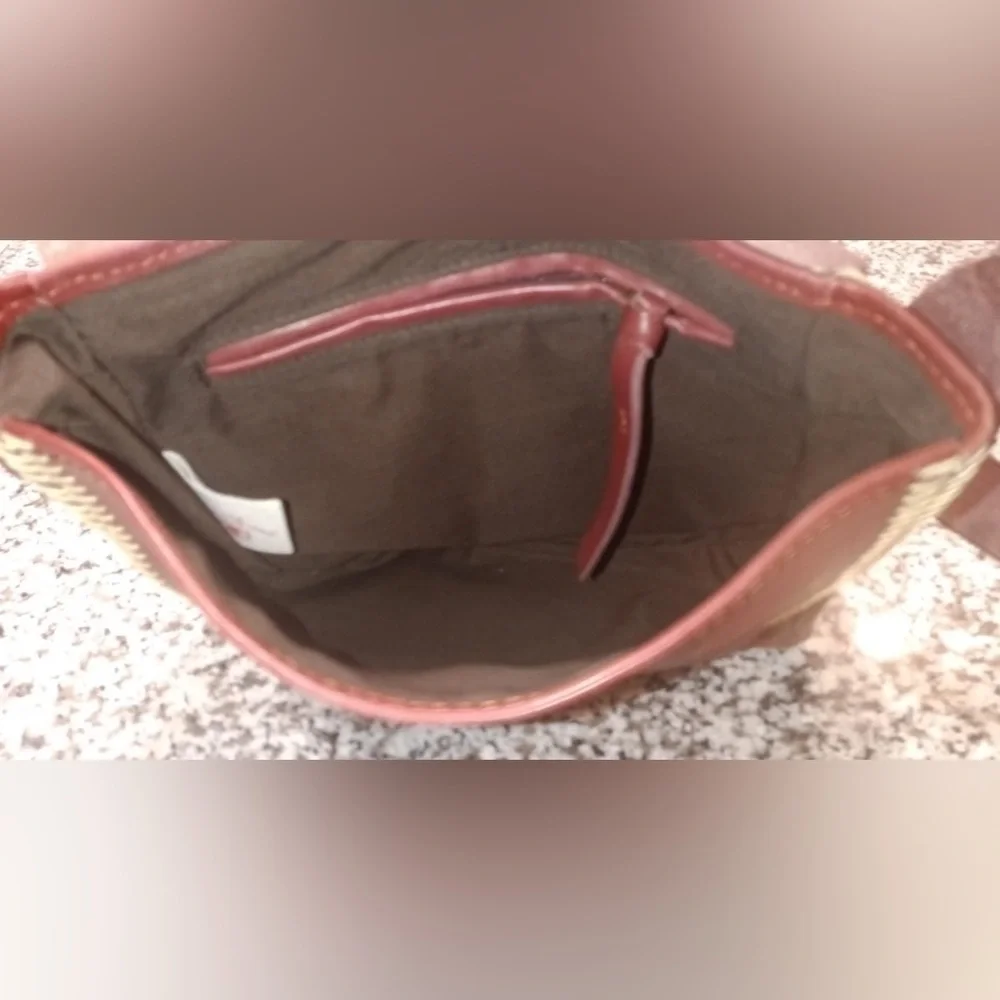 Lucky Brand Leather Shoulder Bag Purse Laguna Canyon Collection.